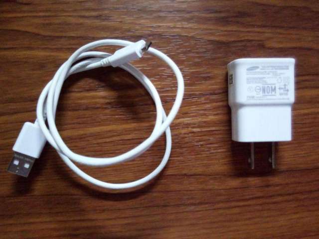 OFERTA!! VENDO 1 CARGADOR SAMSUNG ORIGINAL EN PERFECTO ESTADO. OFERTA!! VENDO 1 CARGADOR SAMSUNG ORIGINAL EN PERFECTO ESTADO.
