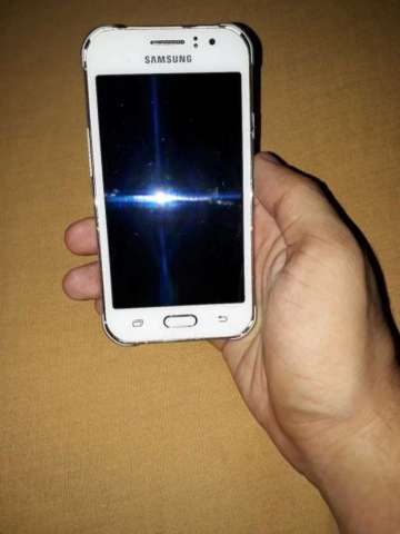 Samsung Galaxy J1 Ace Blanco Samsung Galaxy J1 Ace Blanco