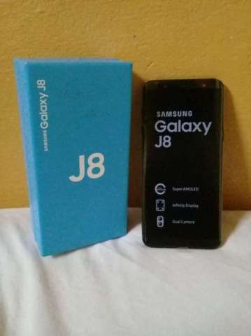 Samsung Galaxy j8 32 gb