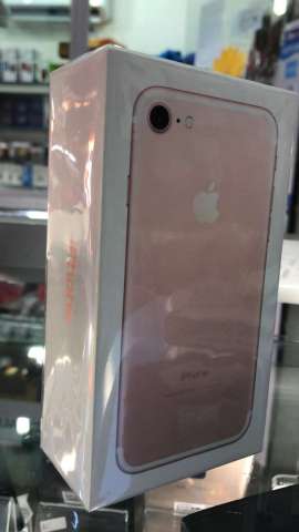 iPhone 7 de 32 gb rosa en caja iPhone 7 de 32 gb rosa en caja