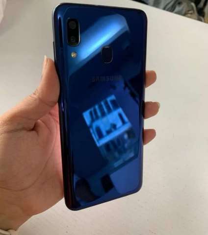 Samsung Galaxy A20 32GB Samsung Galaxy A20 32GB