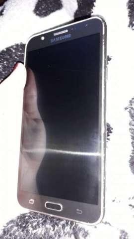 Samsung Galaxy J7 Samsung Galaxy J7