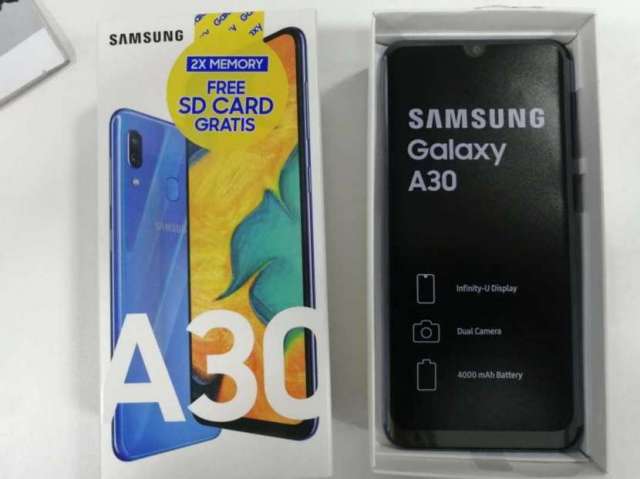 Samsung Galaxy A30 Samsung Galaxy A30