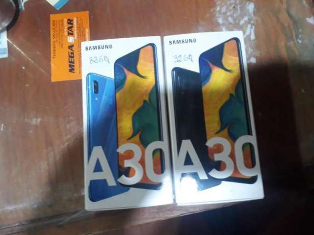 Samsung Galaxy A30 Samsung Galaxy A30