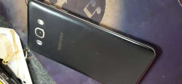 Samsung Galaxy J7.6 Samsung Galaxy J7.6