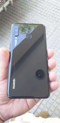 HUAWEI P30 Lite HUAWEI P30 Lite